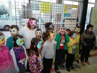 La Biblioteca de Alovera se vistió de Carnaval