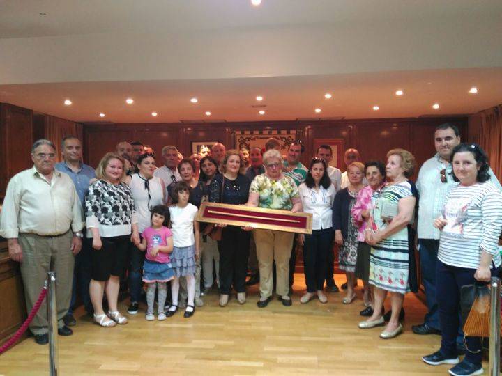 Alovera rinde homenaje a Isidoro Ocaña Sanz ‘Sorín’ junto a su familia