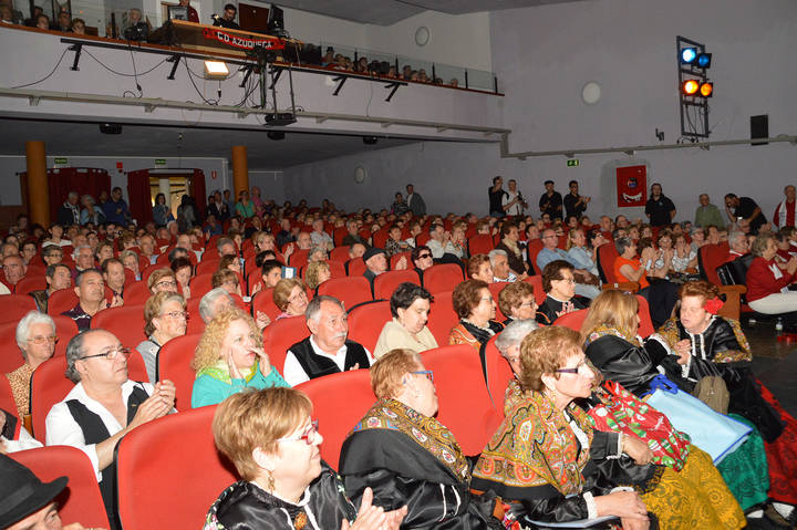 La Muestra de Rondas Tradicionales vuelve a llenar la Casa de la Cultura de Azuqueca
