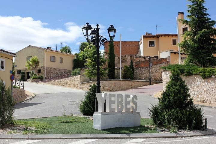 Yebes renovará un tramo de tubería de 240 metros de la red de abastecimiento del pueblo que sufría roturas