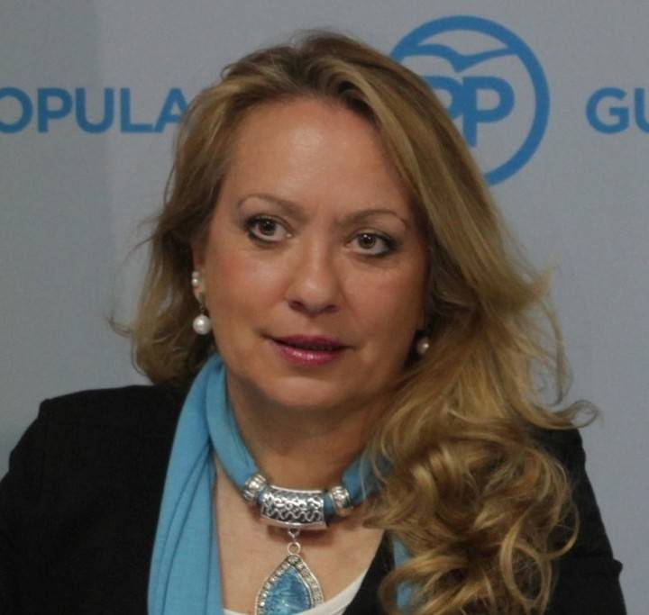 La opinión de Aure Hormaechea: “Pasarela para los ‘faraones’ del PSOE”