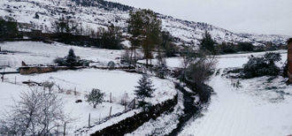 Primavera nevada en Checa