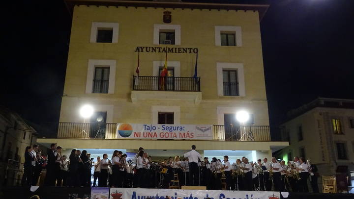 Gran acogida del IX Encuentro Provincial de Bandas de Música en Sacedón