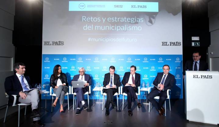 El alcalde de Guadalajara participa en el foro Retos y estrategias del municipalismo