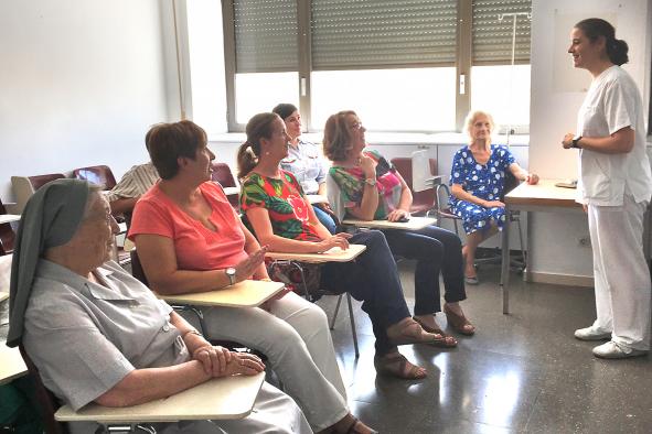 La Escuela de Pacientes y Cuidadores se extiende a todas las unidades de hospitalización de cuidados médicos del Hospital de Guadalajara