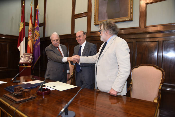 La Fundación Charo Conde y Camilo José Cela ceden la gestión de la obra creativa del Premio Nobel a la Diputación