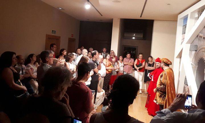 Cerca de 400 personas participan en la quinta edición de las ‘Visitas Nocturnas al Castillo de Torija’