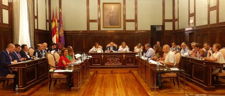 Diputación renueva el convenio de colaboración con la Universidad de Alcalá para impartir la cátedra ‘Manu Leguineche’