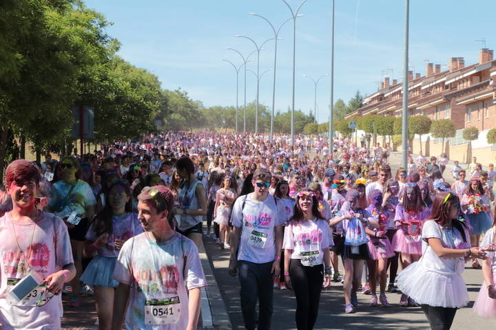 La fiesta del deporte y el color Holi Run se consolida en Guadalajara con la asistencia de más de 7.100 participantes