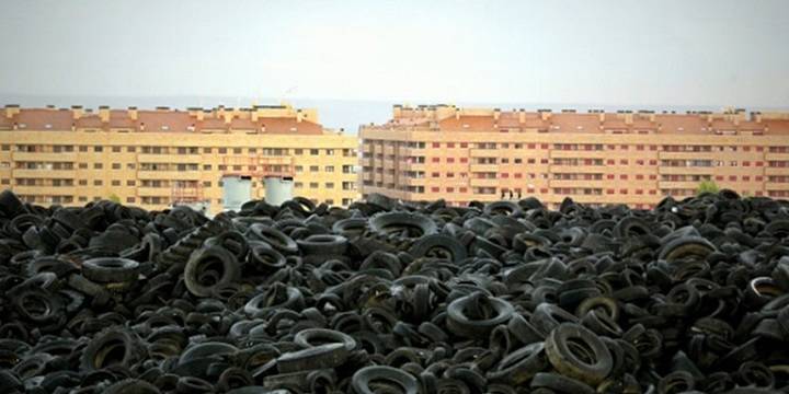 En libertad con cargos el presunto autor del incendio del vertedero de neumáticos de Seseña
