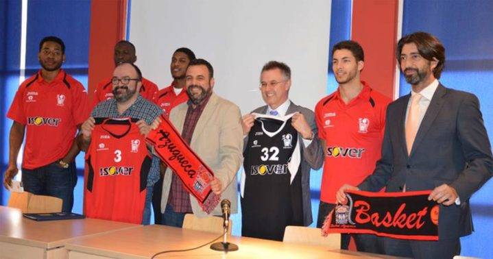 Isover seguirá un año más como patrocinador del Basket Azuqueca