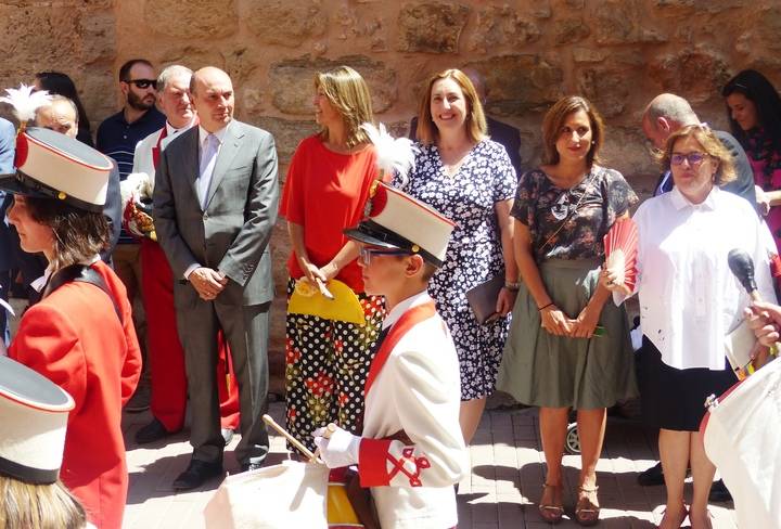 El presidente la de Diputación asiste a las Fiestas del Carmen en Molina de Aragón