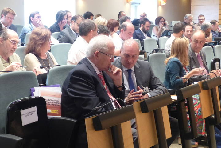 Latre asiste a la reunión de presidentes de Diputación convocada por el Ministerio de Hacienda y Función Pública