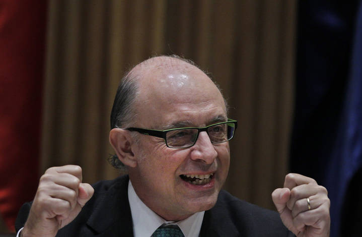 Montoro insaciable: Hacienda exige que las dietas de viaje y manutención que reciben los médicos por asistir a conferencias tributen por IRPF