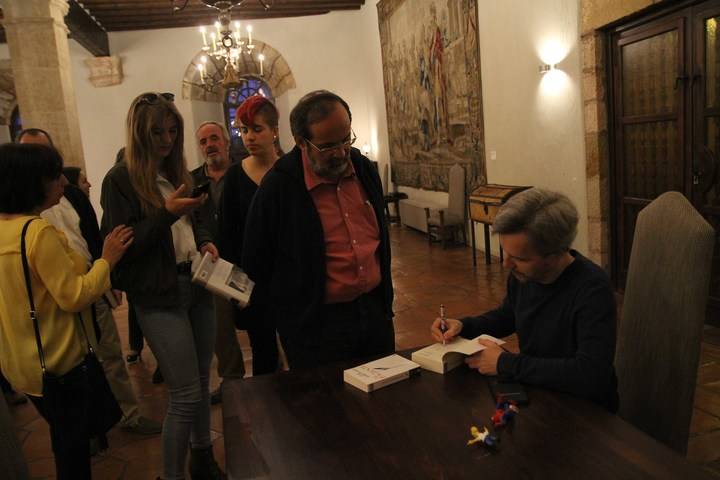 Juan Gómez-Jurado protagonizó anoche la segunda noche literaria de Paradores
