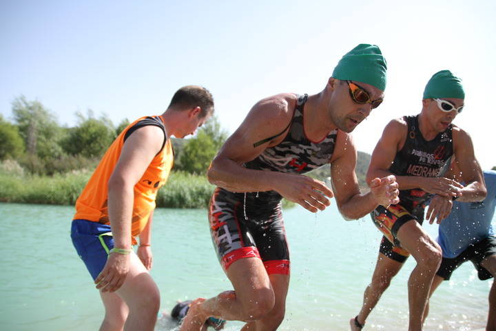 Luis Miguel Sánchez se impone en la décima edición del Triatlón de Pareja