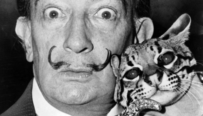 Una juez ordena exhumar el cadáver de Dalí por una demanda de paternidad