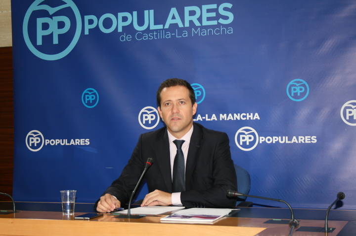 Velázquez denuncia que Page “cierra camas y plantas hospitalarias mientras hay problemas de hacinamiento de pacientes”