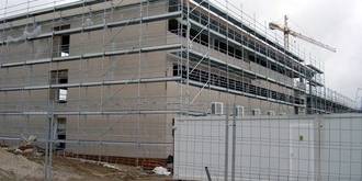 Afirman que “Page arruinará a Yebes con una demanda multimillonaria por el colegio más caro de la historia”