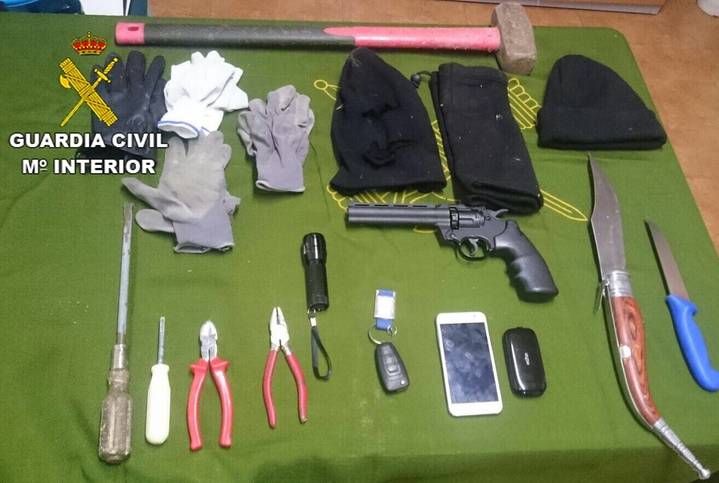 Dos detenidos en Tamajón tras ser ‘pillados’ mientras robaban en una casa