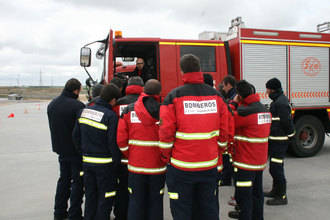 Extinguidos los incendios del polígono de Albolleque y Trillo