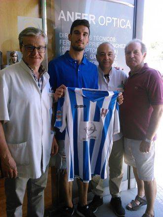 Borja Escoms ficha por el Hogar Alcarreño Acai Motor