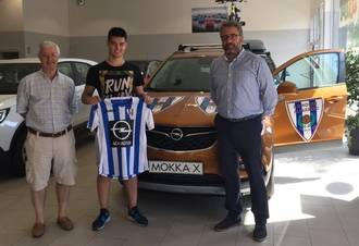 El Hogar Alcarreño presenta a Carbajo, nuevo fichale del conjunto blanquiazul