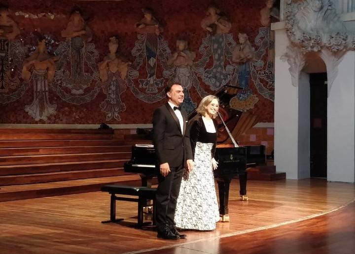 El Palau de la Música Catalana se rinde al arte de Carles & Sofia piano duo