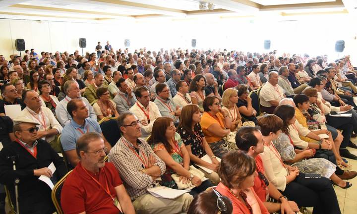 El PSOE regional pone fecha para su XI Congreso y Page anunciará en tres días si se presenta