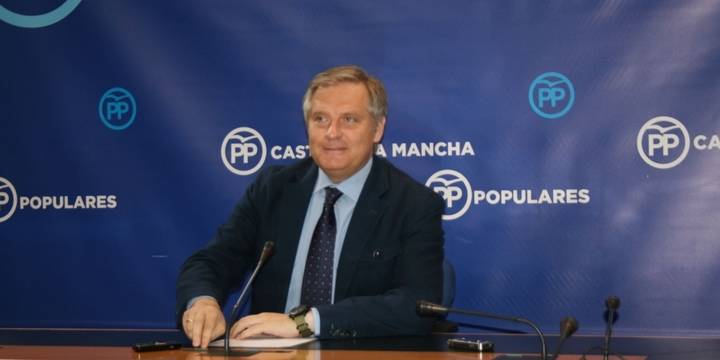 “Vaquero no está capacitado para presidir las Cortes regionales por su actitud totalitaria”