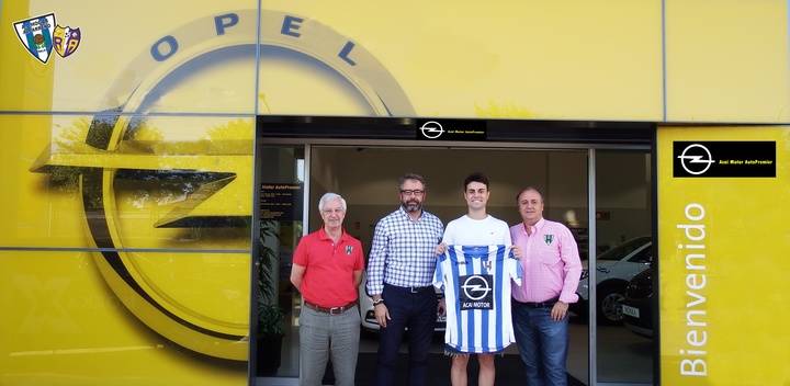 El Hogar Alcarreño presenta a su nuevo jugador, Borja De la Cal