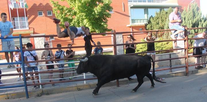 Más de 3.000 personas en el primer encierro de las Fiestas de Cabanillas