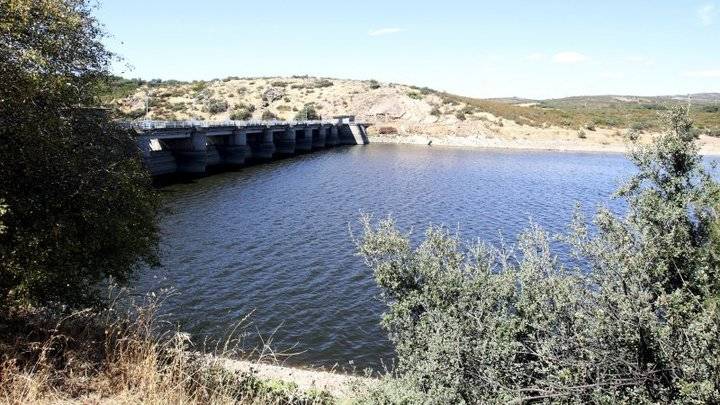 Encuentran el cadáver de un hombre de mediana edad en la presa de El Vicario en Ciudad Real