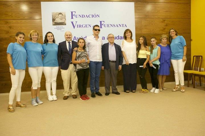 La Fundación Virgen de la Fuensanta clausura sus cursos de verano y entrega sus becas anuales
