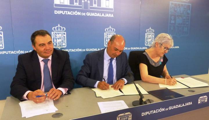 Diputación y Cruz Roja en Guadalajara renuevan el convenio de colaboración
