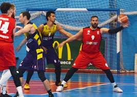 Primer derbi de la temporada entre Isover Basket Azuqueca y Guadalajara Basket