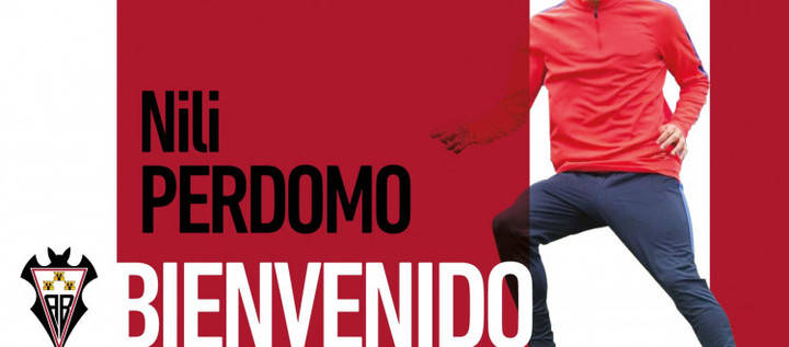 El lateral Nili Perdomo ya está a las órdenes del Alba