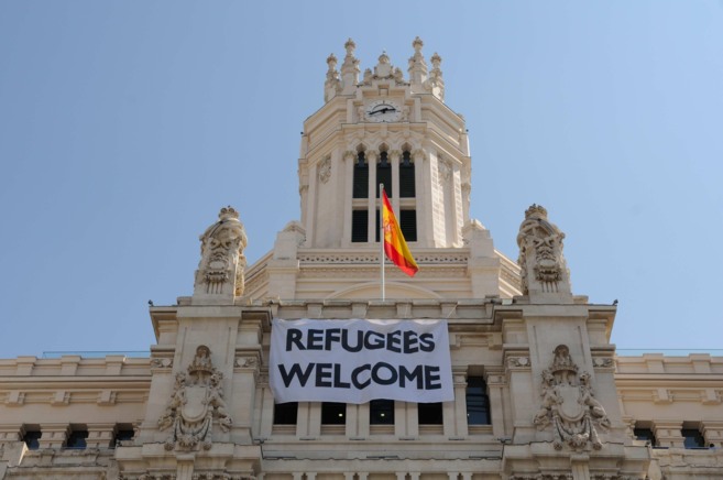 'Carmena, menos pancartas en el ayuntamiento y más apoyos' : dos hoteles de Guadalajara acogen a los 80 refugiados que acampaban en Madrid