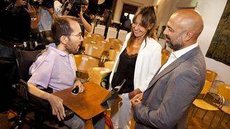 El escándalo NesPage salta a la prensa nacional : El Mundo denuncia que el Primer pacto Page-Podemos sea los 'sobresueldos' a altos cargos