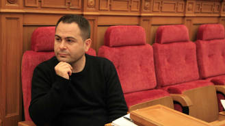 La pregunta de Podemos a sus bases no cabe en los 140 caracteres de un tuit, los críticos harán campaña por el 