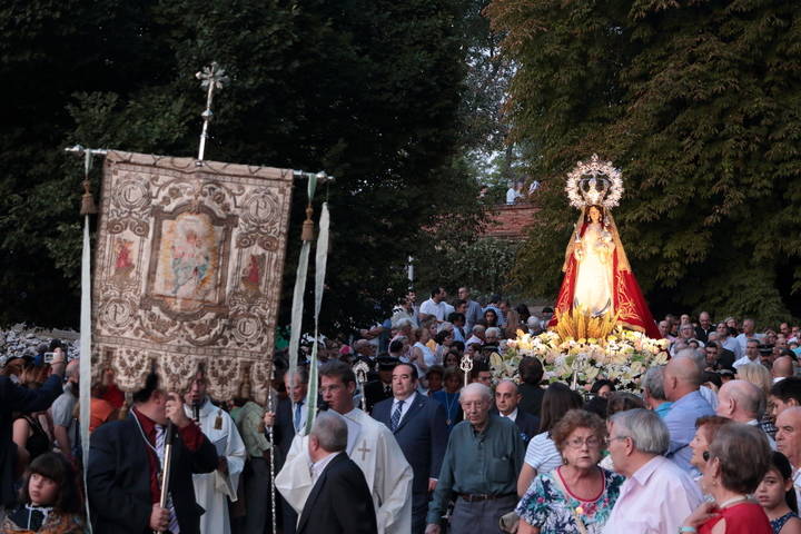 Guadalajara abarrota las calles con su patrona y Alcaldesa Perpetua la Virgen de la Antigua durante la procesión de su imagen
