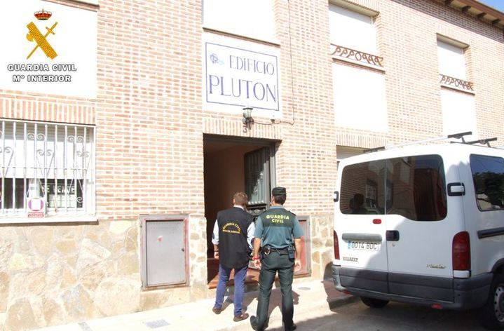 Detenidos por robar los muebles de un vecino para amueblar la casa que estaban ocupando