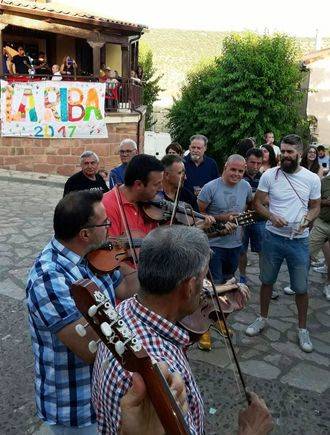 Charla de José Antonio Alonso en Riba de Saelices sobre rondas tradicionales