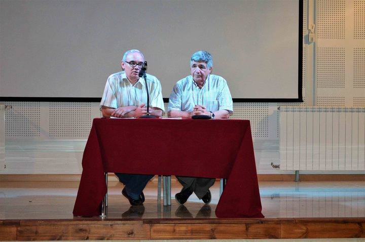 Piraguas y la presentación del libro 'Tamajón en la Edad Contemporánea' dan comienzo a la Semana Cultural 