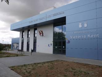 El vandalismo obliga a tomar medidas en Villanueva de la Torre para proteger las instalaciones del Centro Social