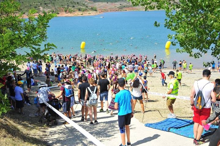 Miguel Angel Fidalgo y Gurutze Frades vencen en el XXIV Triatón de Pálmaces