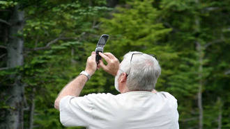 Los vecinos de Huetos organizan una manifestación para protestar por la falta de cobertura de móvil