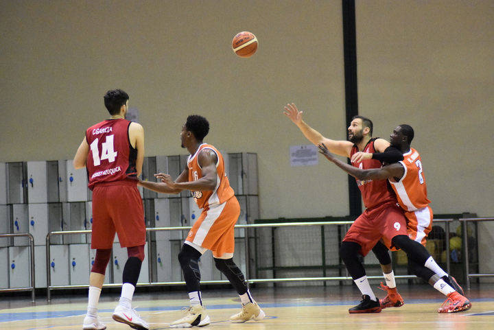 El Isover Basket Azuqueca va a por la sexta victoria en su fortín