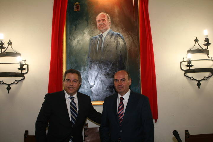 Emilio Fernández-Galiano donará esta primavera un retrato de Felipe VI al Ayuntamiento de Sigüenza