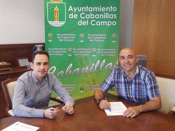 José García Salinas firma con clubes de Cabanillas los convenios anuales para la gestión de escuelas deportivas